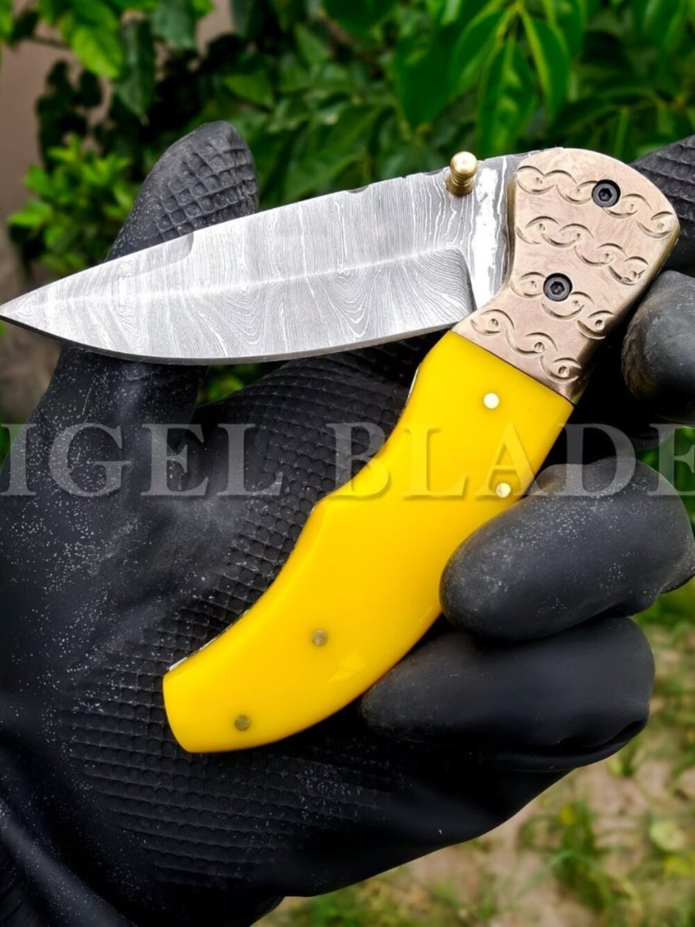 New Handcrafted Damascus Steel Folding Knife – Yellow Handle